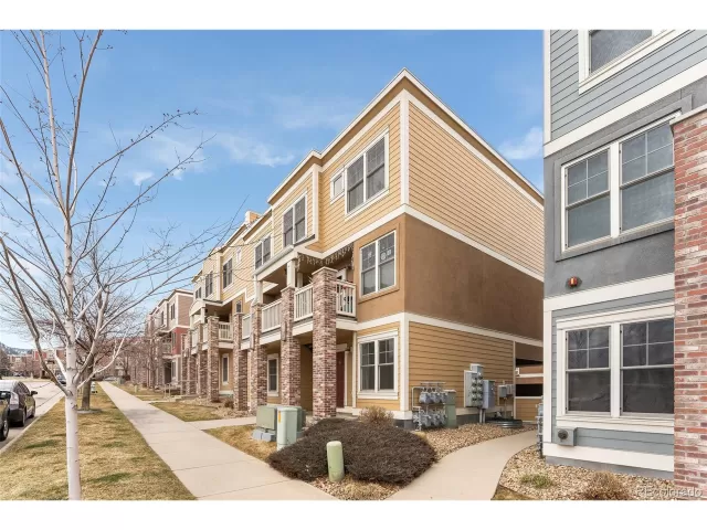 MLS: 9574815 Condo For Sale