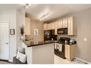 Photo #5: 957560 Listing