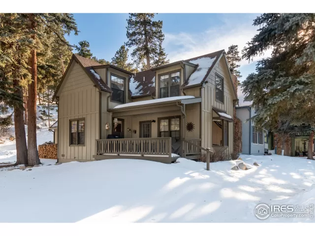 MLS: 957606 Condo For Sale