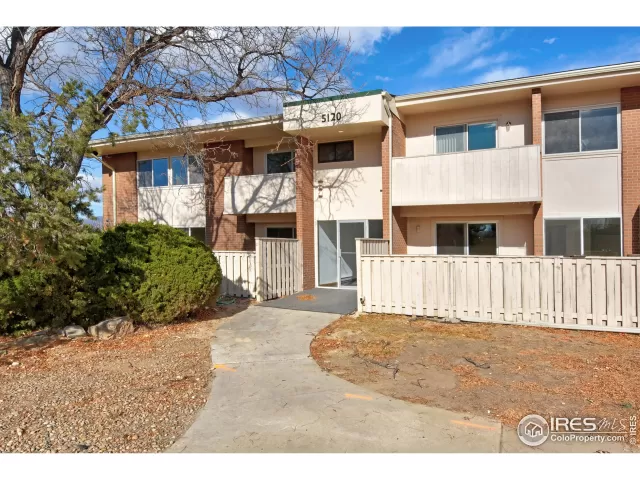 MLS: 957627 Condo For Sale