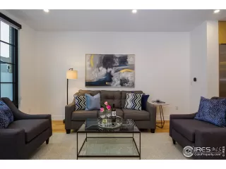 Photo #5: 957644 Listing