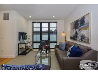 Photo #6: 957644 Listing