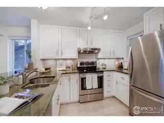 Photo #3: 957683 Listing