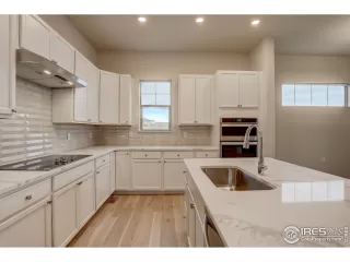 Photo #4: 957686 Listing