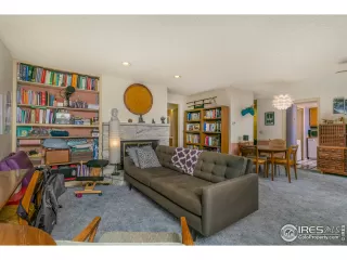 Photo #4: 957689 Listing