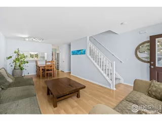 Photo #6: 957946 Listing