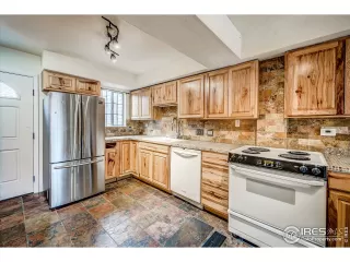 Photo #4: 957954 Listing