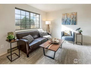 Photo #3: 957973 Listing