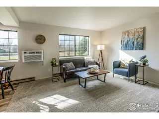 Photo #4: 957973 Listing