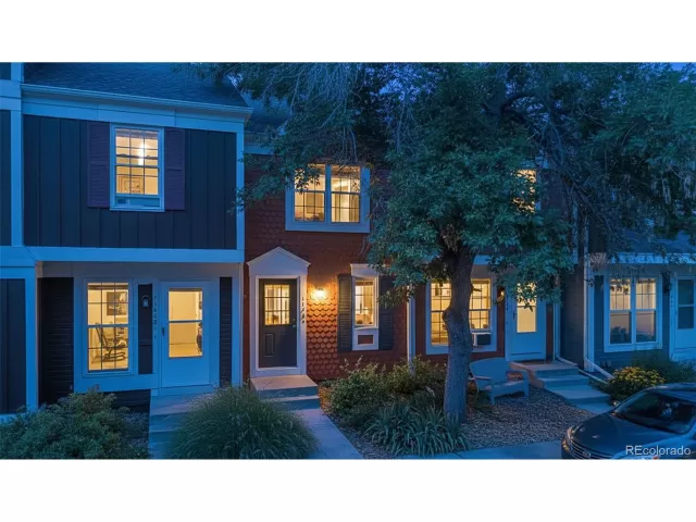 MLS: 9579915 Condo For Sale