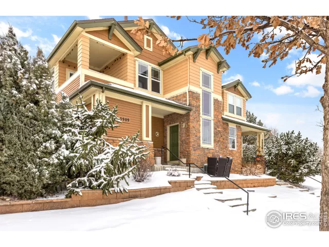 MLS: 958009 Condo For Sale