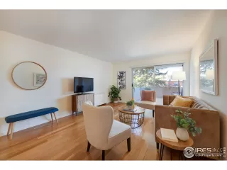 Photo #3: 958029 Listing 