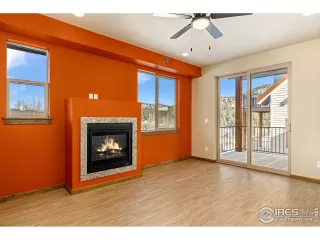 Photo #5: 958048 Listing