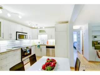 Photo #1: 958051 Listing