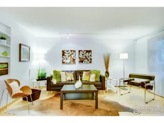 Photo #6: 958051 Listing