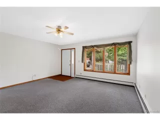 Photo #5: 9581357 Listing