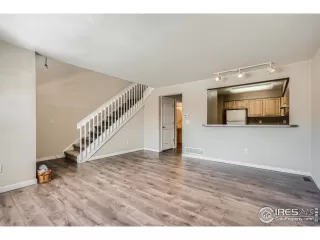 Photo #5: 958155 Listing 