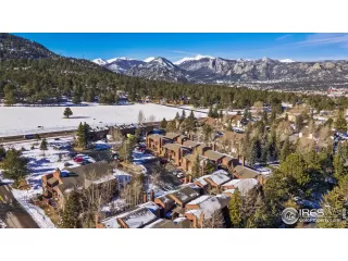 Photo #3: 958200 Listing