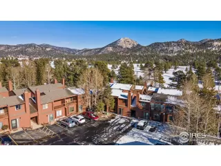 Photo #4: 958200 Listing