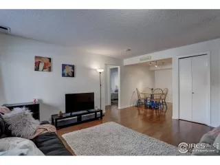 Photo #4: 958224 Listing