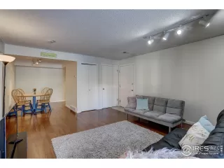 Photo #5: 958224 Listing