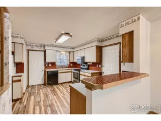 Photo #4: 958225 Listing 