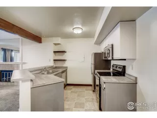 Photo #6: 958286 Listing