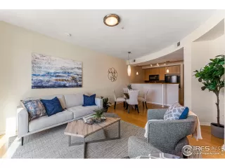 Photo #4: 958304 Listing