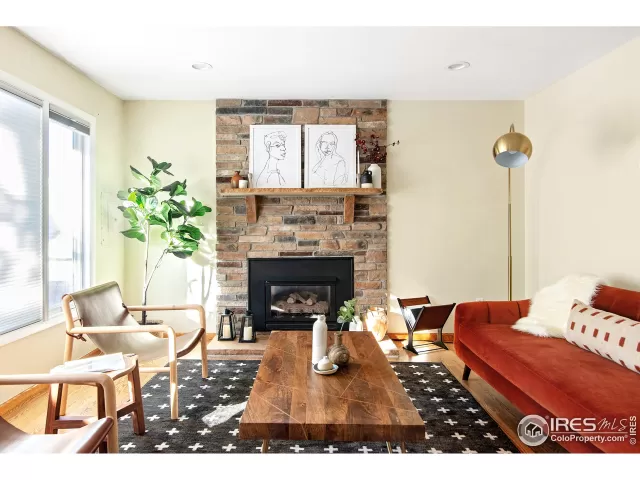 MLS: 958387 Condo For Sale
