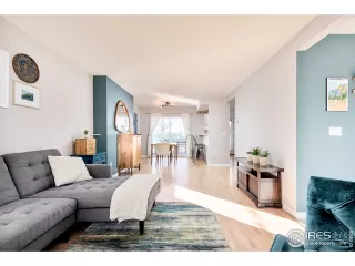 Photo #6: 958393 Listing