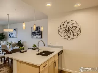 Photo #5: 958455 Listing