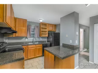 Photo #4: 958493 Listing