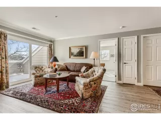 Photo #4: 958502 Listing 