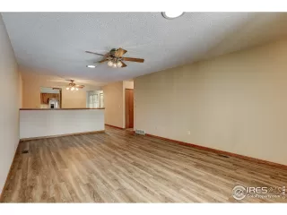 Photo #3: 958503 Listing