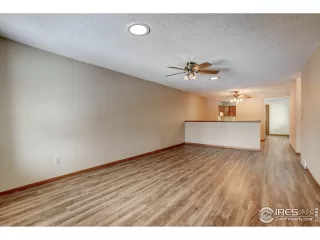 Photo #6: 958503 Listing