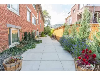 Photo #2: 958522 Listing