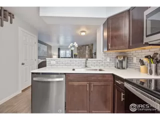 Photo #4: 958526 Listing