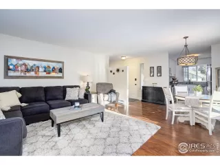 Photo #6: 958533 Listing