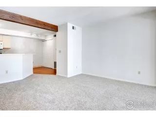 Photo #5: 958572 Listing 