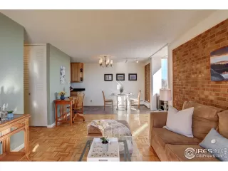 Photo #5: 958706 Listing 