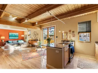 Photo #5: 958717 Listing