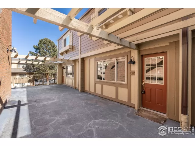 MLS: 958784 Condo For Sale