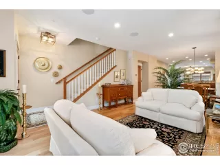 Photo #4: 958787 Listing 