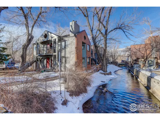 MLS: 958815 Condo For Sale