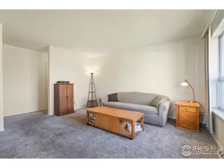 Photo #2: 958830 Listing