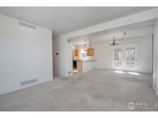 Photo #2: 958832 Listing