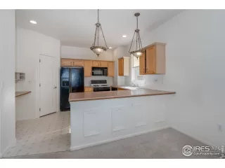 Photo #4: 958832 Listing