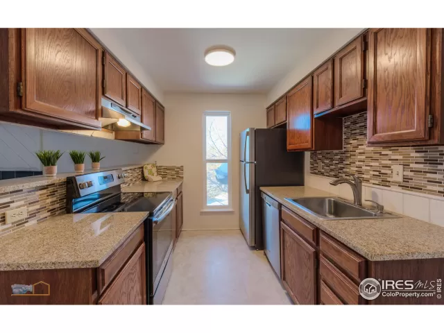 MLS: 958839 Condo For Sale