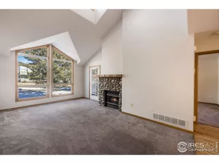 Photo #3: 958887 Listing