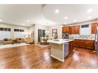 Photo #2: 958928 Listing